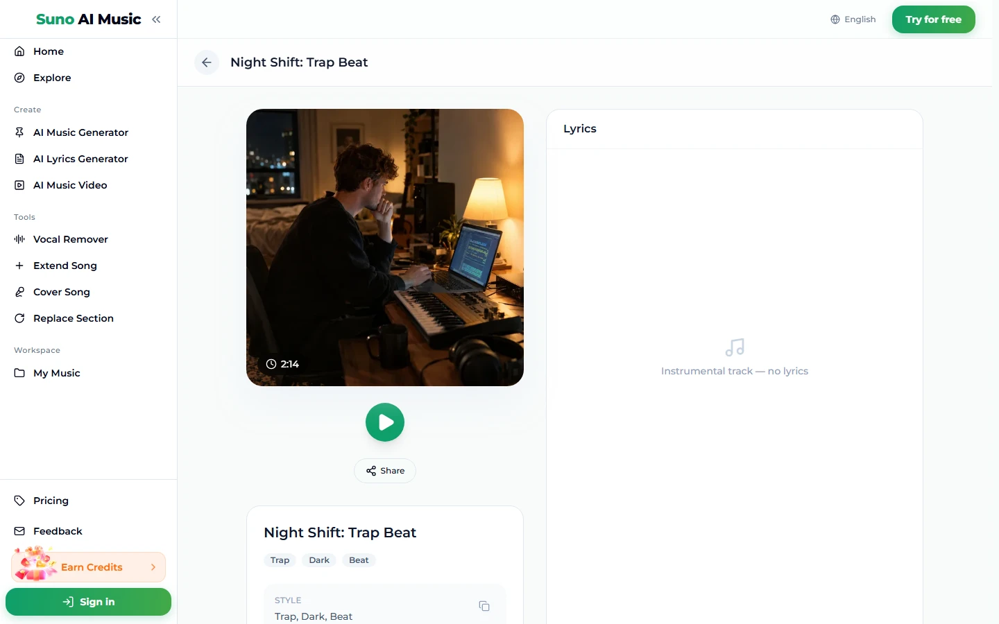 Night Shift: Trap Beat の曲ページ。夜にキーボードとノートパソコンに向かうプロデューサーのカバー写真に2:14の表示、緑の再生ボタン、共有ボタン、Trap・Dark・Beat のタグ、Instrumental track, no lyrics と書かれた歌詞パネル