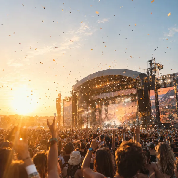 Mainstage Sunrise: Progressive Festival EDM