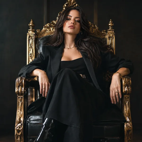 Crown Up: Female Trap